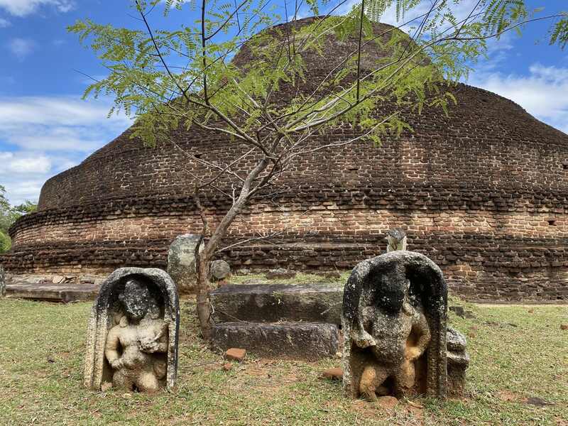 Polonnaruwa 守護石珠珠佛塔