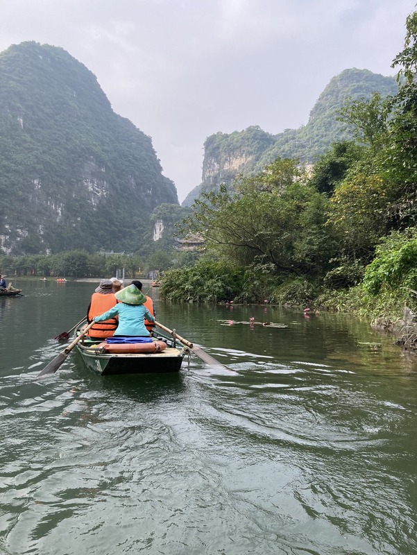 陸龍灣　Lấm Cave
 