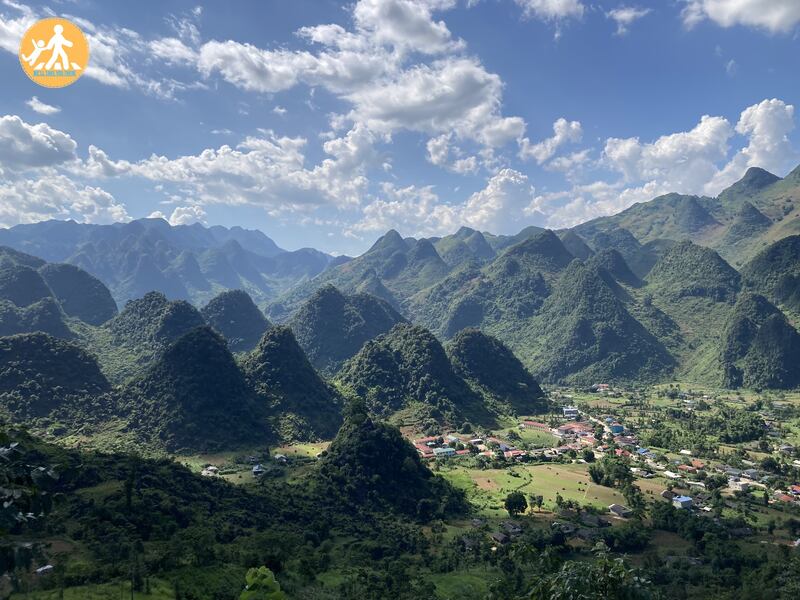 隴湖全景 (Toàn Cảnh Lũng Hồ) Ha Giang